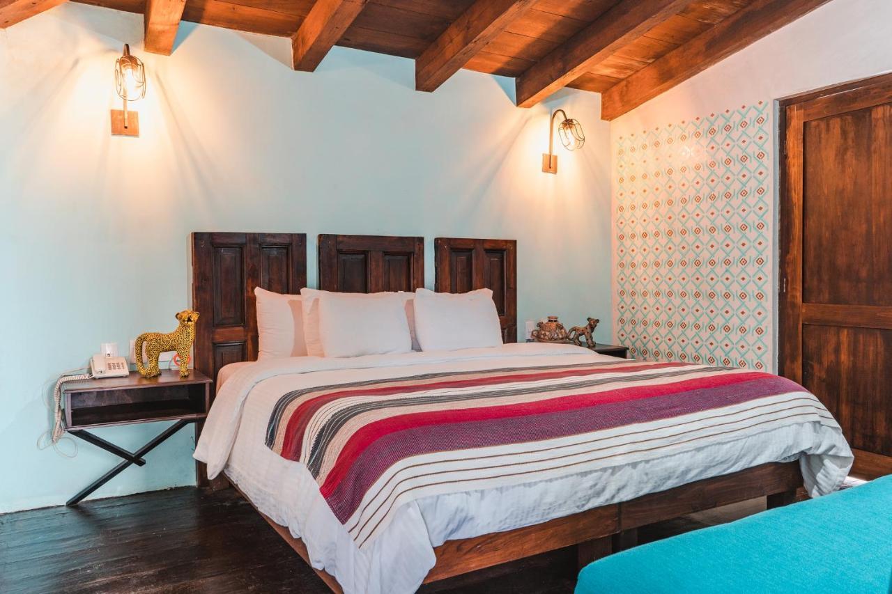 Yox Hotel Boutique San Cristóbal de Las Casas 外观 照片 A bedroom at the hotel