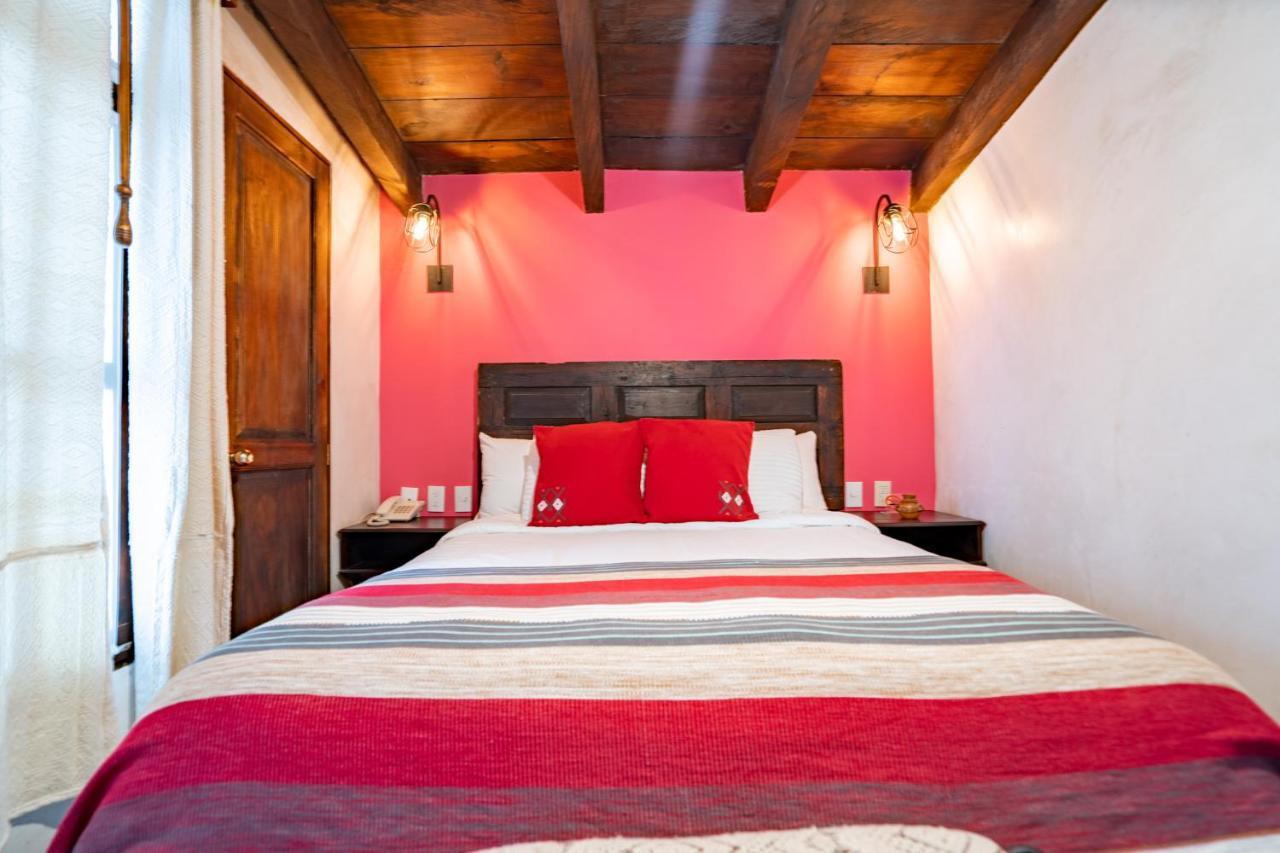 Yox Hotel Boutique San Cristóbal de Las Casas 外观 照片 A bedroom at the hotel