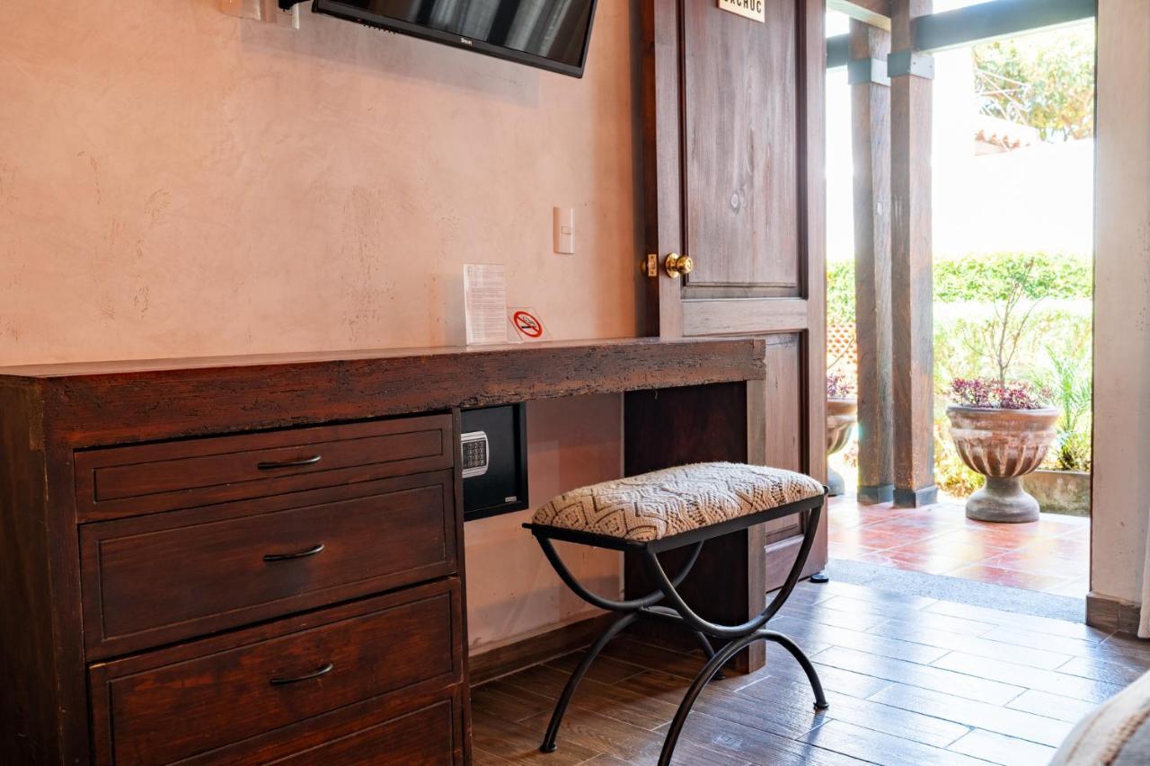 Yox Hotel Boutique San Cristóbal de Las Casas 外观 照片 A yuyu stool